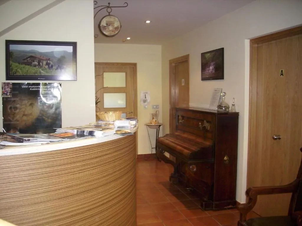 Apartamentos Kortazar Aizarnazabal 0*,  Spain